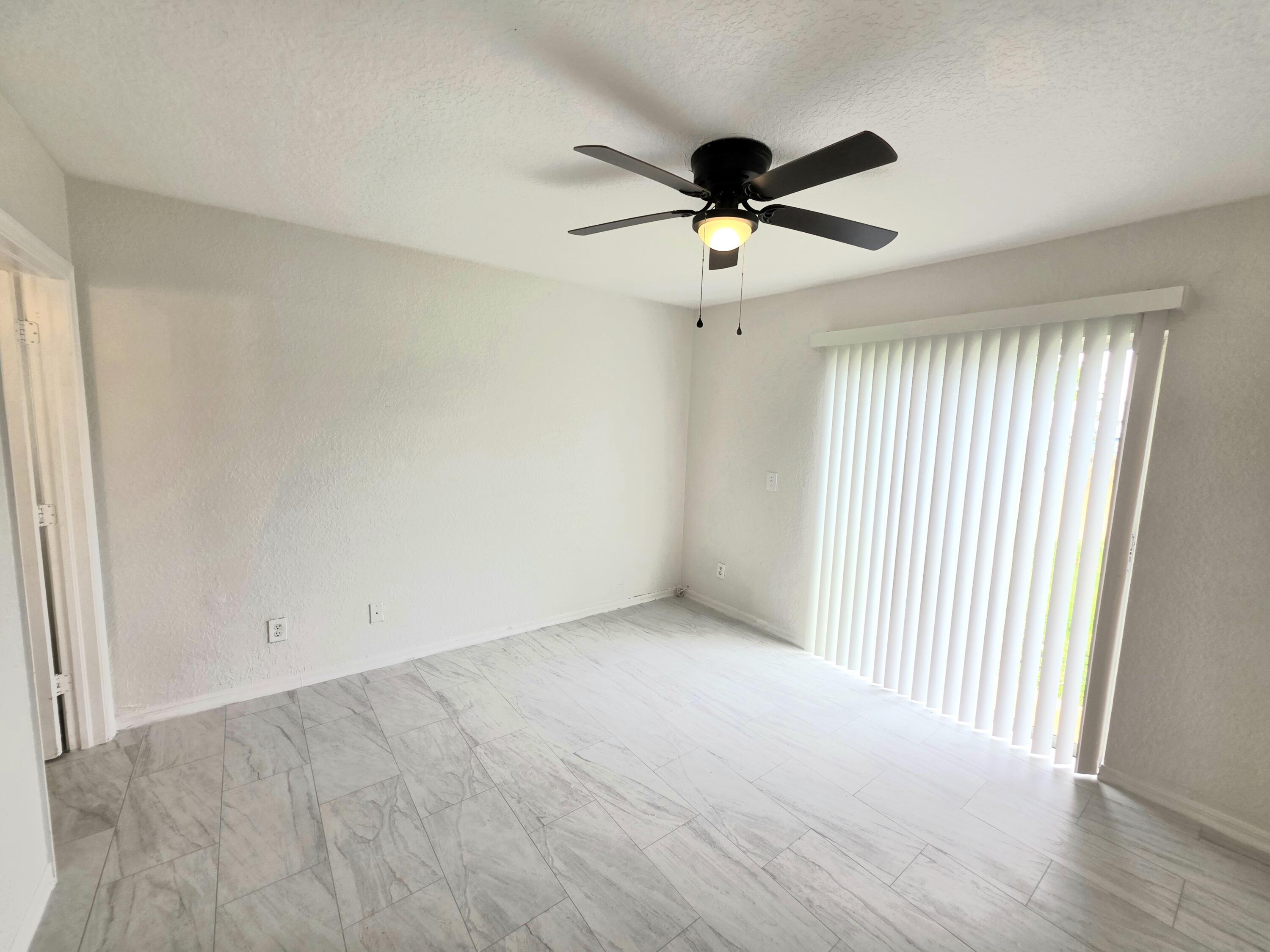 569 East Ridge Circle North Boynton Beach, FL 33435 - Photo 6 of 25 20260603_143452(1)
