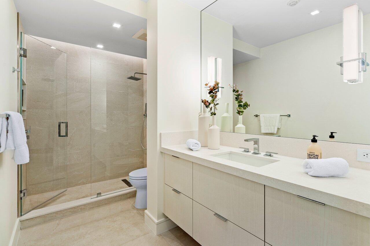 2150 Ibis Isle Road, Unit 17 Palm Beach, FL 33480 - Photo 19 of 43 020