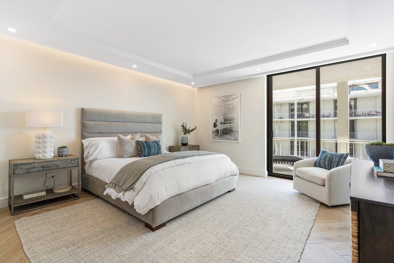 2150 Ibis Isle Road, Unit 17 Palm Beach, FL 33480 - Photo 24 of 43 2nd Bedroom