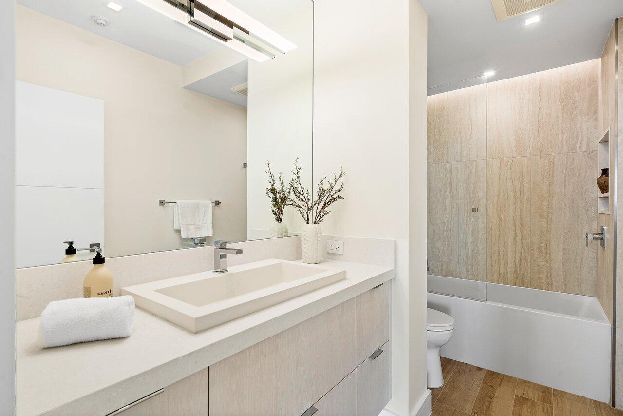 2150 Ibis Isle Road, Unit 17 Palm Beach, FL 33480 - Photo 27 of 43 028