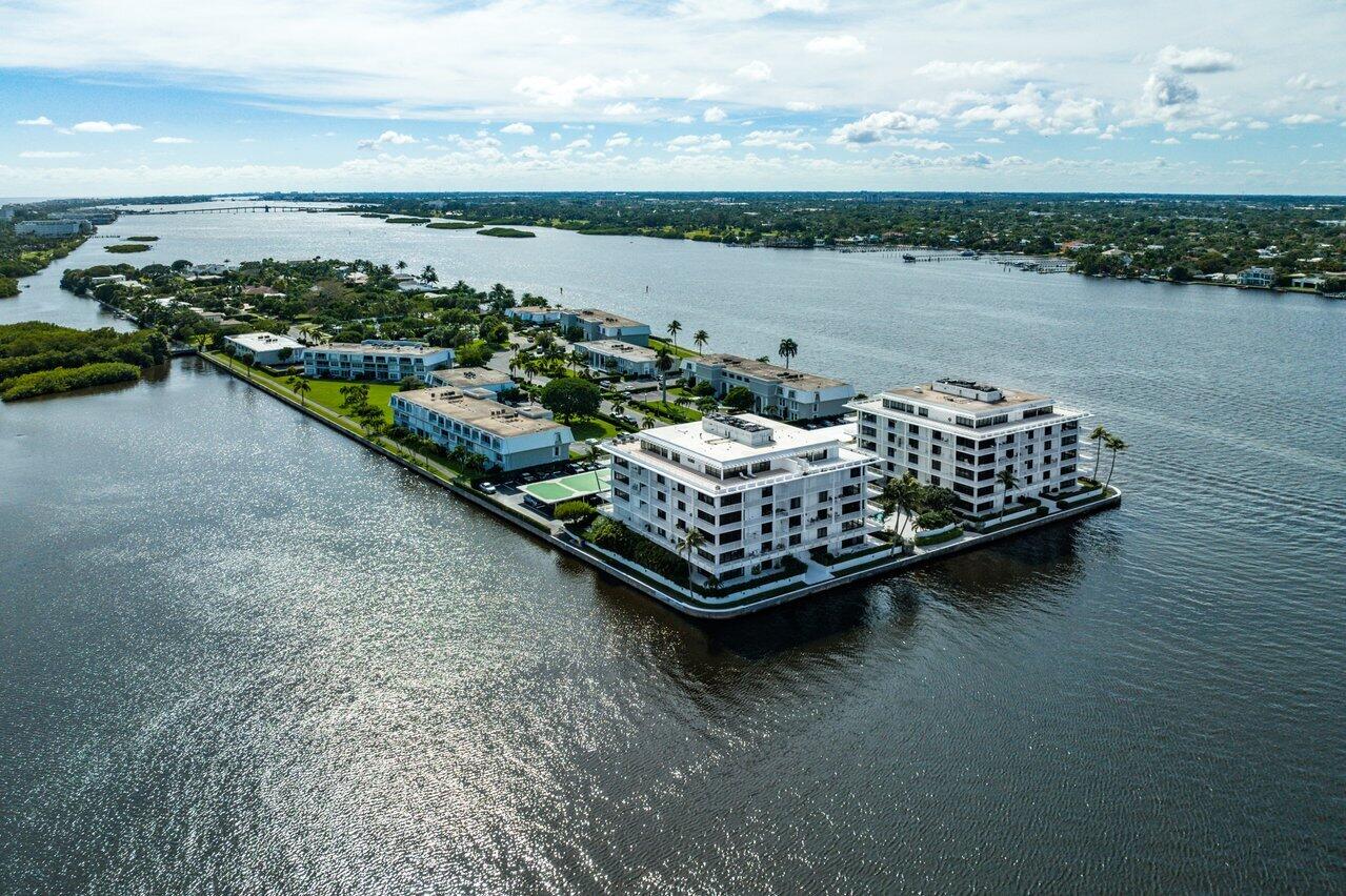 2150 Ibis Isle Road, Unit 17 Palm Beach, FL 33480 - Photo 37 of 43 046-2150IbisIsleRoad-PalmBeach-FL-33480-