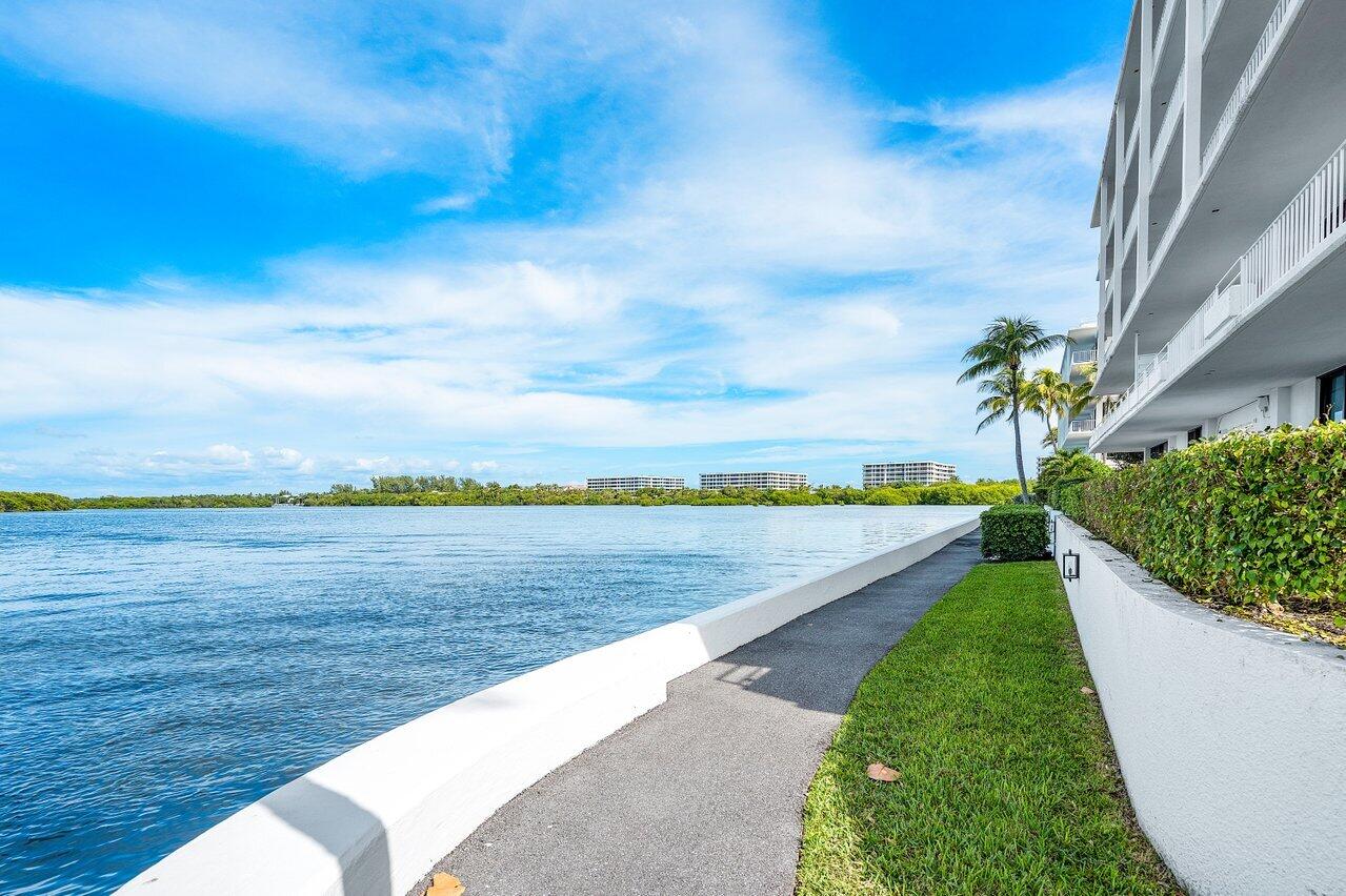 2150 Ibis Isle Road, Unit 17 Palm Beach, FL 33480 - Photo 40 of 43 037-2150IbisIsleRoad-PalmBeach-FL-33480-
