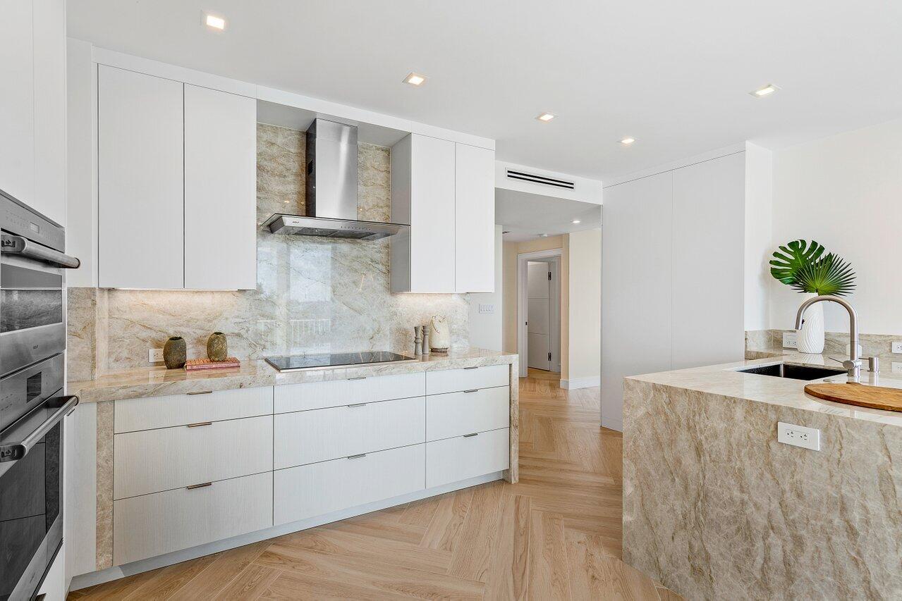 2150 Ibis Isle Road, Unit 17 Palm Beach, FL 33480 - Photo 6 of 43 015-2150IbisIsleRoad-PalmBeach-FL-33480-