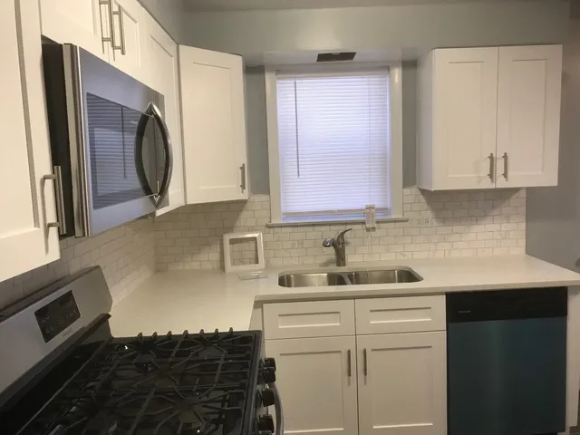 $1,595 | 5742 West Lawrence Avenue, Unit GS, Chicago, IL 60630