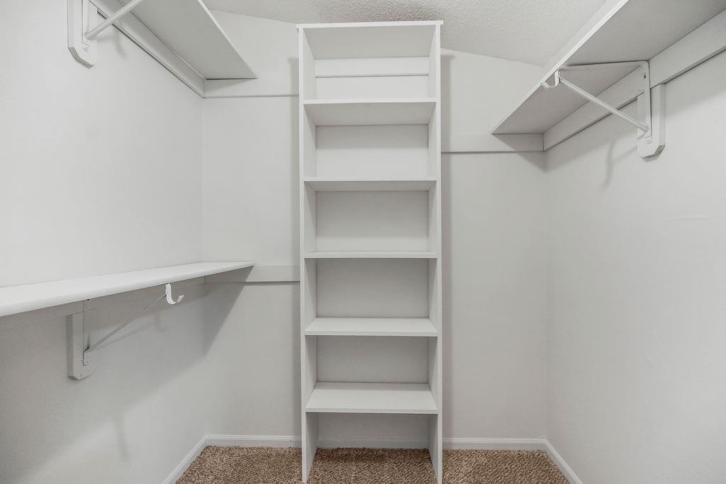 224 Southwest Pinetree Lane Lee's Summit, MO 64063 - Photo 17 of 29