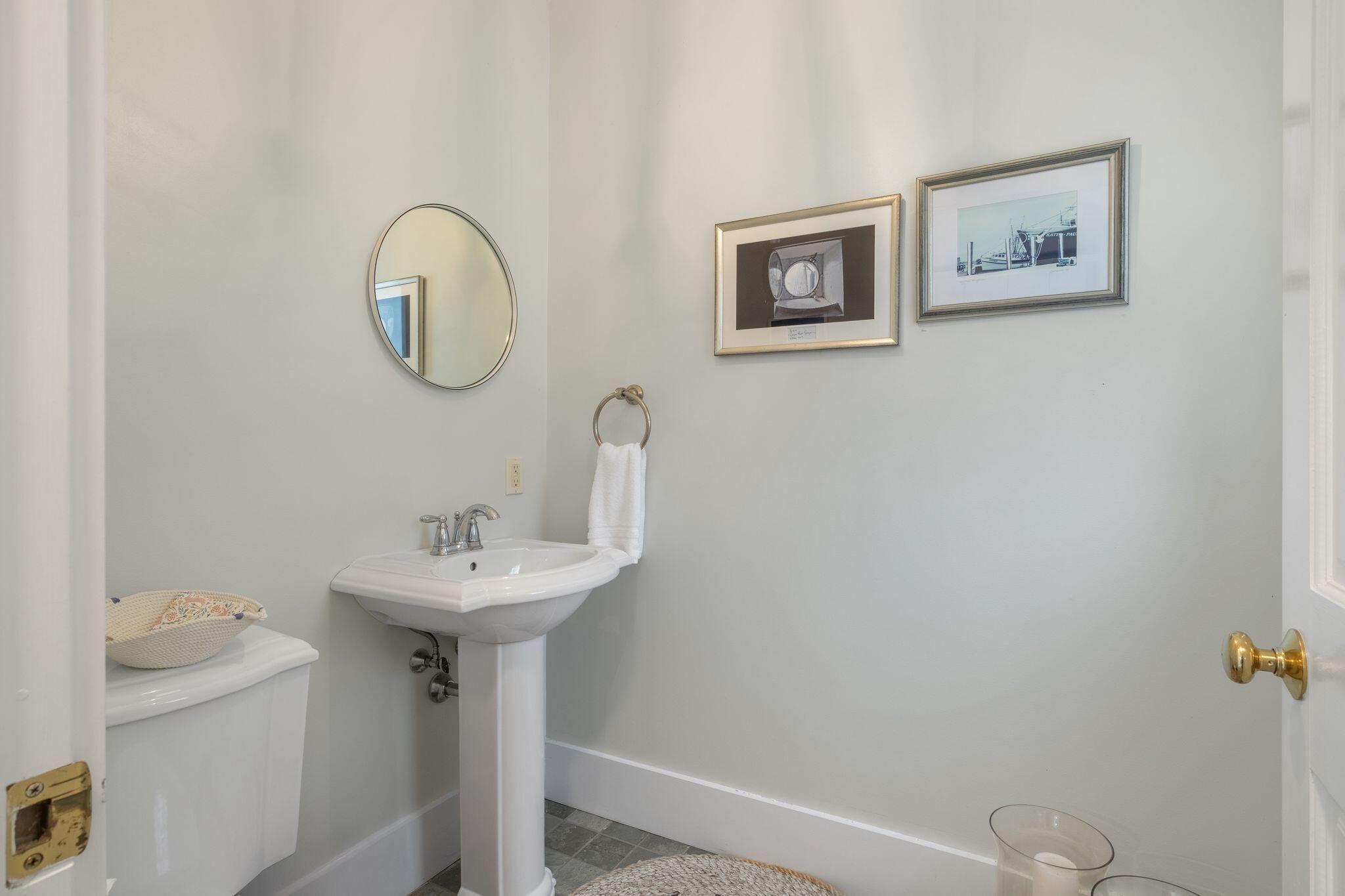 4 Oak Street Kennebunk, ME 04043 - Photo 20 of 49 1st floor half bath