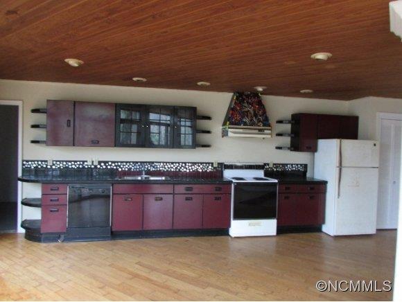 370 Pine Run Ridge Spruce Pine, NC 28777 - Photo 17 of 21 Gallery Image 17
