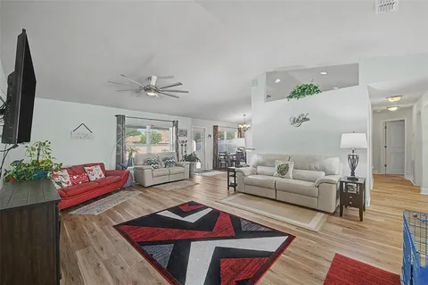 $374,900 | 1621 Doves View Circle, Auburndale, FL 33823
