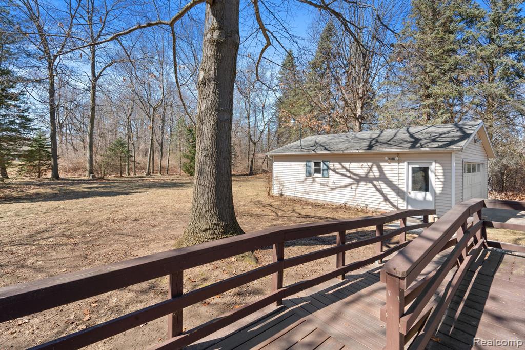 5269 Lakeshore Road Fort Gratiot, MI 48059 - Photo 17 of 30 Gallery Image 17