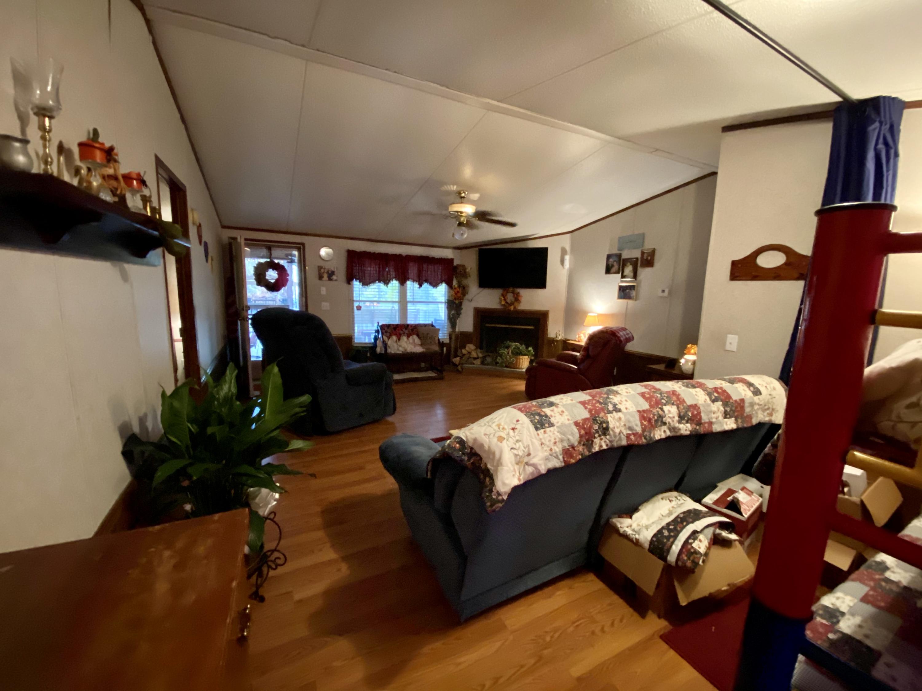 97 Hoot Owl Court Ridgeville, SC 29472 - Photo 22 of 50 Living room/fire place