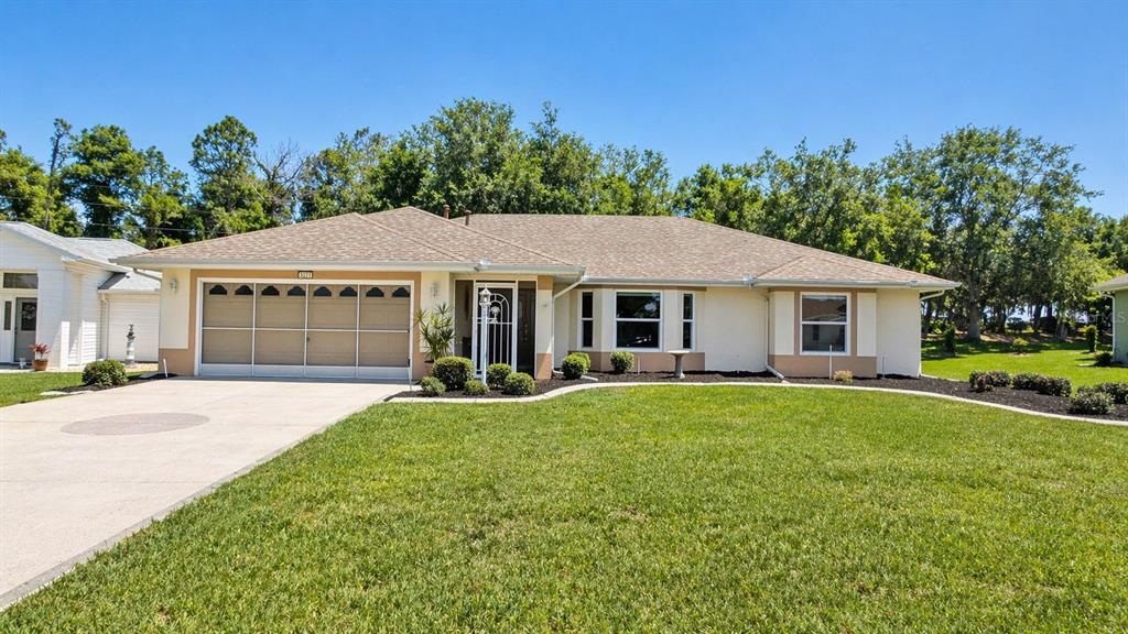 5277 Indian Ocean Loop Tavares, FL 32778 - Photo 1 of 30