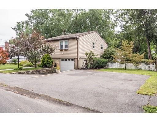 8 Meadowbrook Road Saugus, MA 01906 - Photo 2 of 25 Gallery Image 2