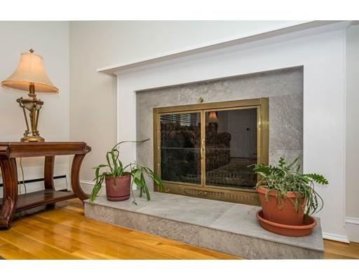 8 Meadowbrook Road Saugus, MA 01906 - Photo 5 of 25 Gallery Image 5