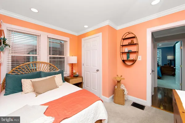 $2,600 | 22 West 6th Avenue, Runnemede, NJ 08078