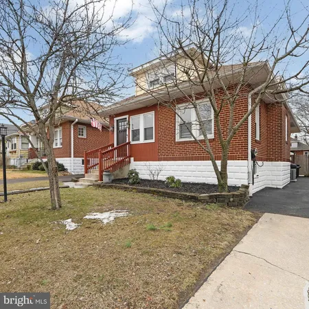 $2,600 | 22 West 6th Avenue, Runnemede, NJ 08078