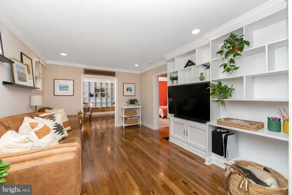 $2,600 | 22 West 6th Avenue, Runnemede, NJ 08078