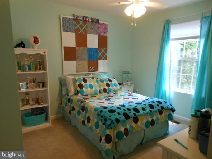 3563 Edgemont Street Edgewater, MD 21037 - Photo 12 of 22 Light & Bright