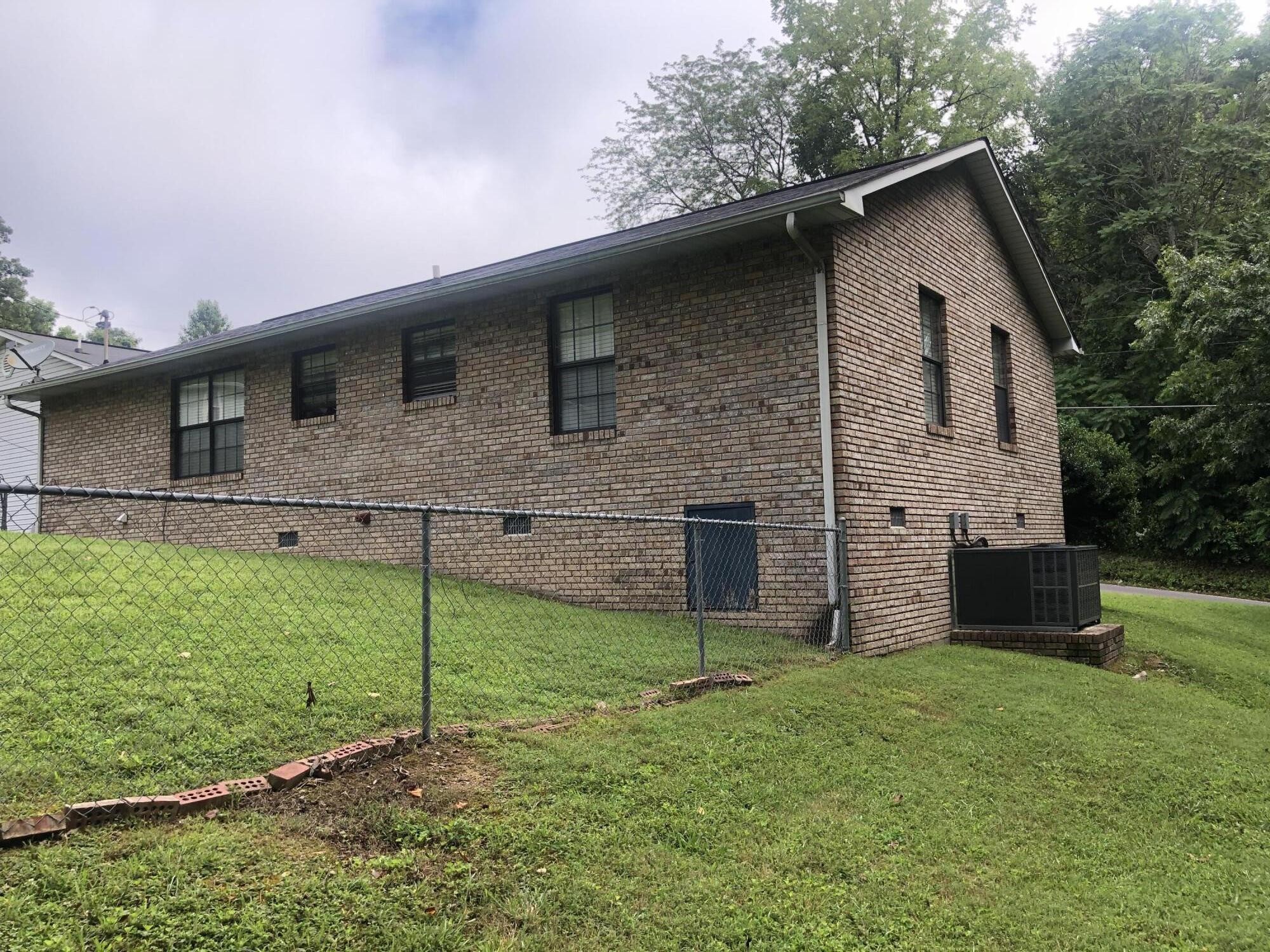 1246 Ridge Road Caryville, TN 37714 - Photo 12 of 31 Gallery Image 12