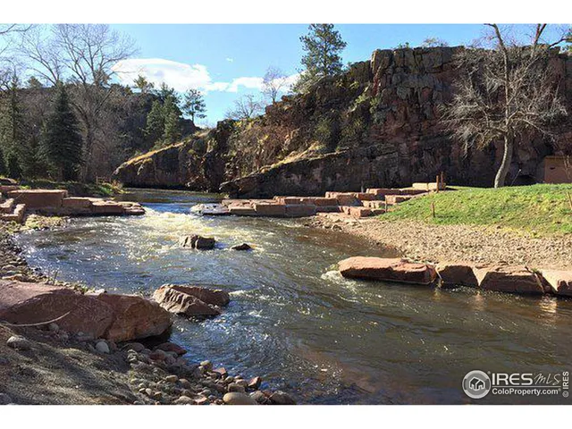 $379,500 | 346 McConnell Drive, Lyons, CO 80540