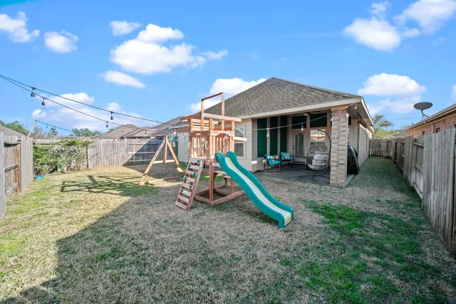 $305,000 | 2611 Winding Creek Way, Conroe, TX 77385