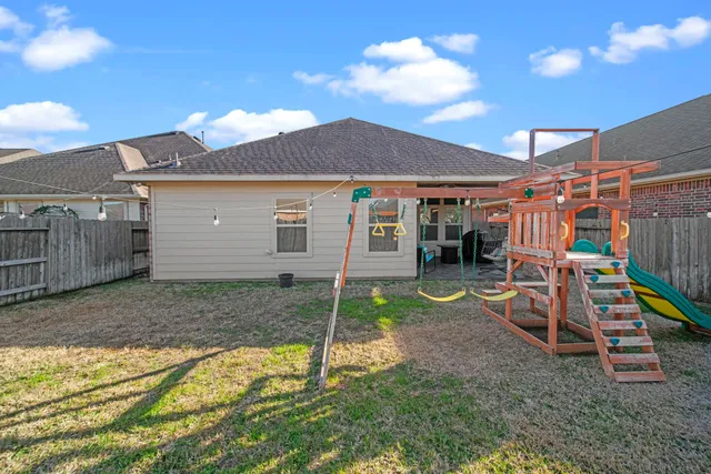 $305,000 | 2611 Winding Creek Way, Conroe, TX 77385