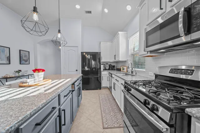 $305,000 | 2611 Winding Creek Way, Conroe, TX 77385