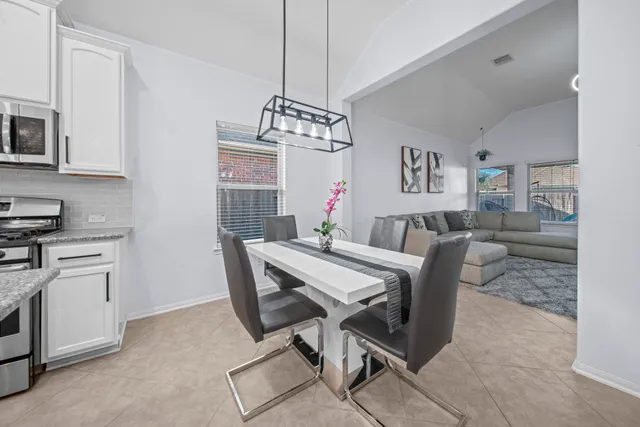 $305,000 | 2611 Winding Creek Way, Conroe, TX 77385