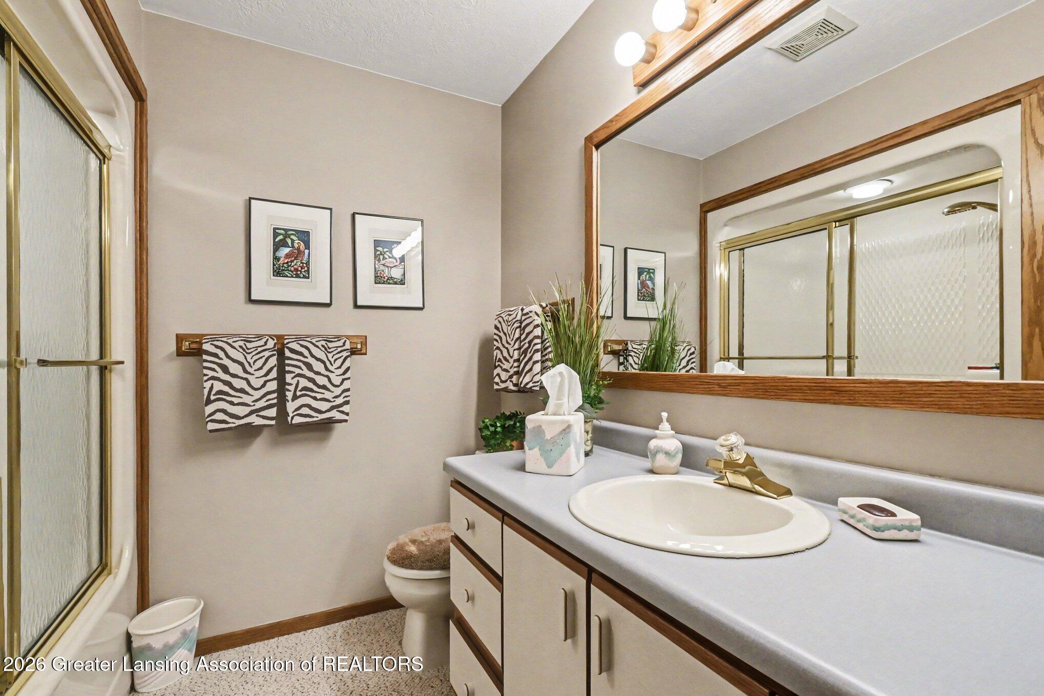 1606 Riley Ridge Drive Lansing, MI 48917 - Photo 23 of 28 020_file_1571