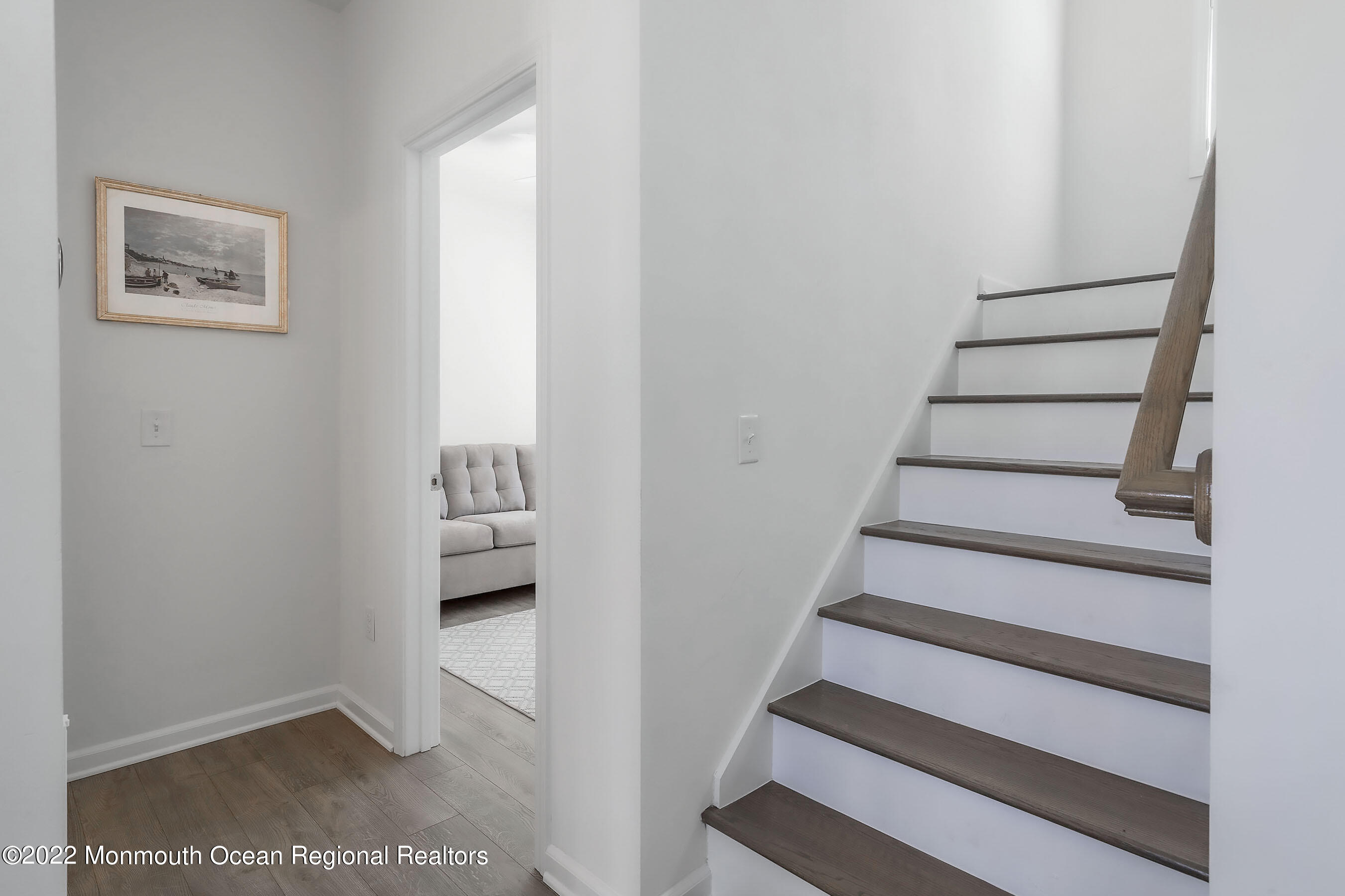 113 West Colony Road Lavallette, NJ 08735 - Photo 11 of 29 Landing