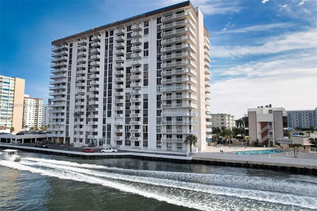 $445,000 | 1500 South Ocean Drive, Unit 7J, Hollywood, FL 33019