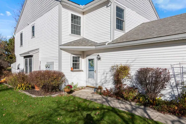 $431,000 | 102 Saybrook Road, Essex, VT 05452