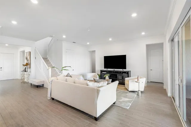 $1,100,000 | 769 Hookline Circle, Loxahatchee, FL 33470