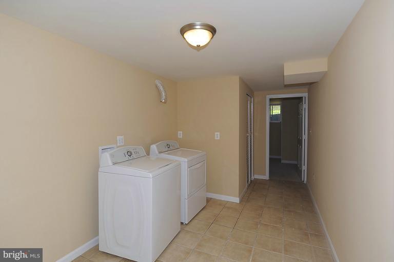 2408 Falling Creek Road Silver Spring, MD 20904 - Photo 25 of 28 Interior (General)