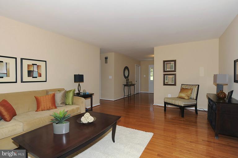 2408 Falling Creek Road Silver Spring, MD 20904 - Photo 10 of 28 Family Room