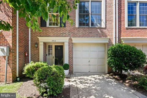 $1,100,000 | 1912 North Daniel Street, Arlington, VA 22201
