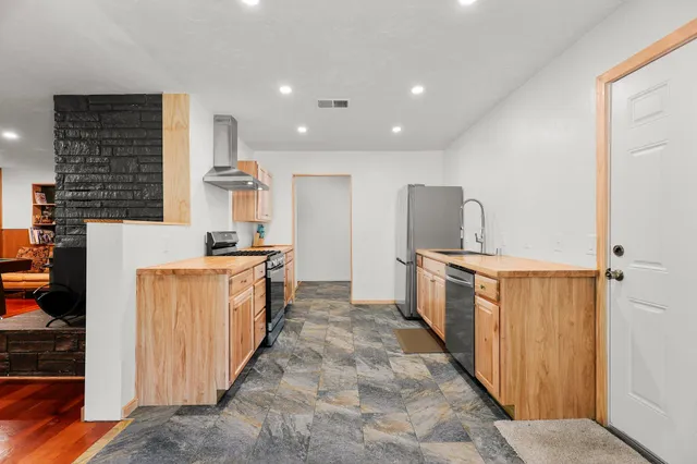 $390,000 | 3371 Bardick Road, Anderson, CA 96007