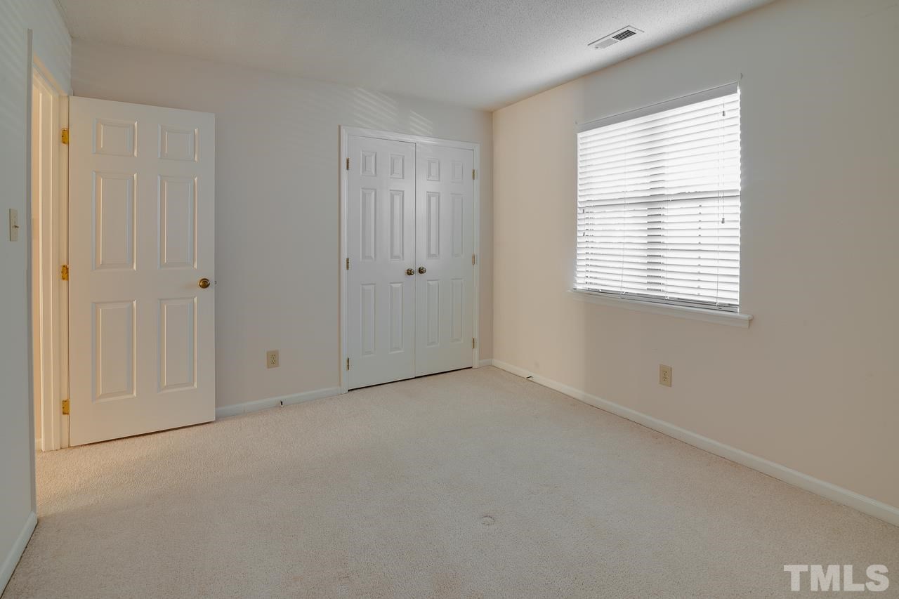 5429 Pine Top Circle Raleigh, NC 27612 - Photo 12 of 24 Gallery Image 12