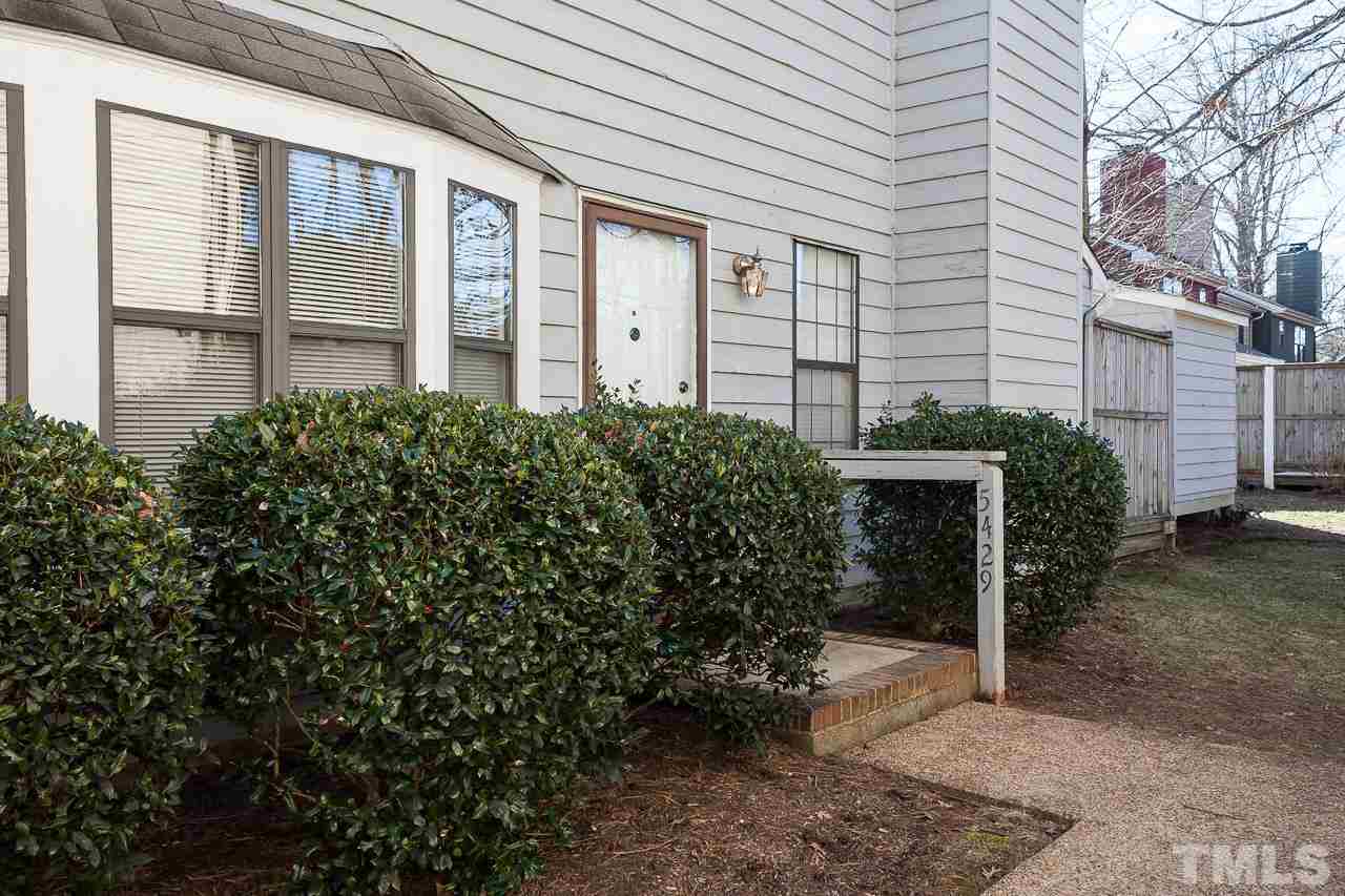 5429 Pine Top Circle Raleigh, NC 27612 - Photo 3 of 24 Gallery Image 3