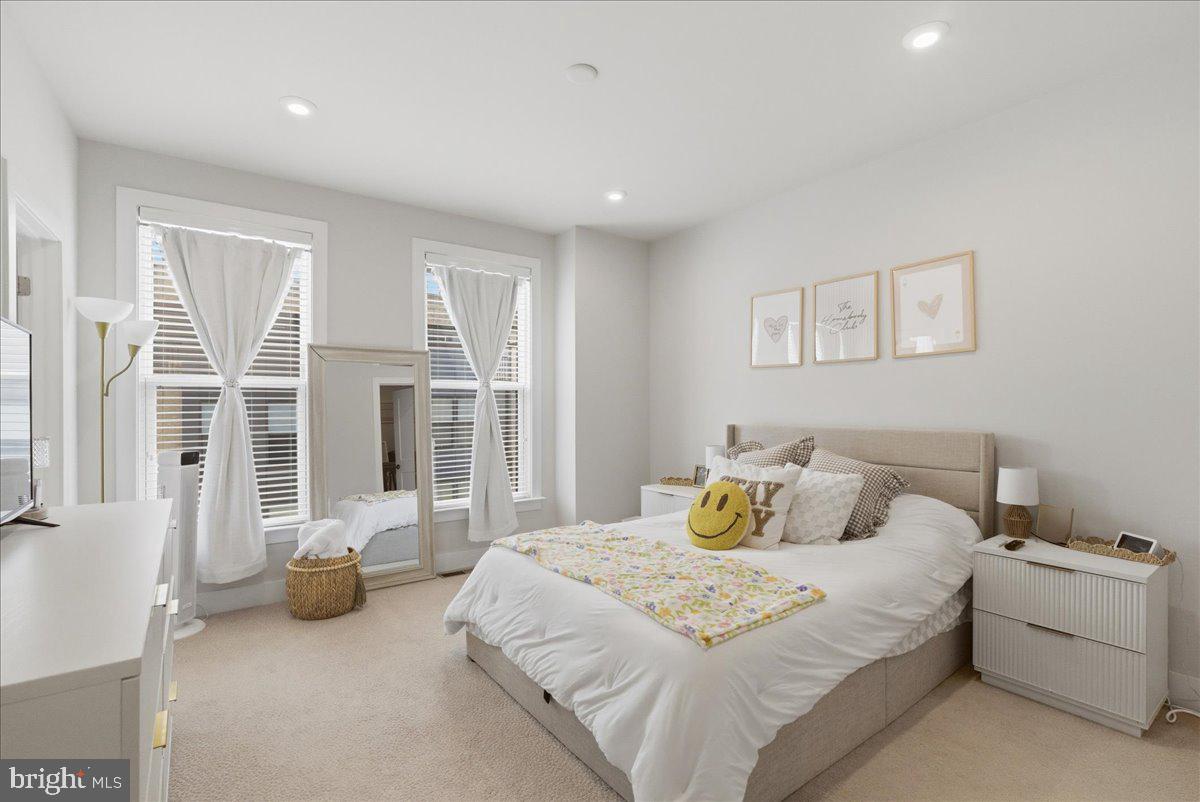 2315 Liberty Loop Herndon, VA 20171 - Photo 23 of 39 Primary bedroom on 3rd floor
