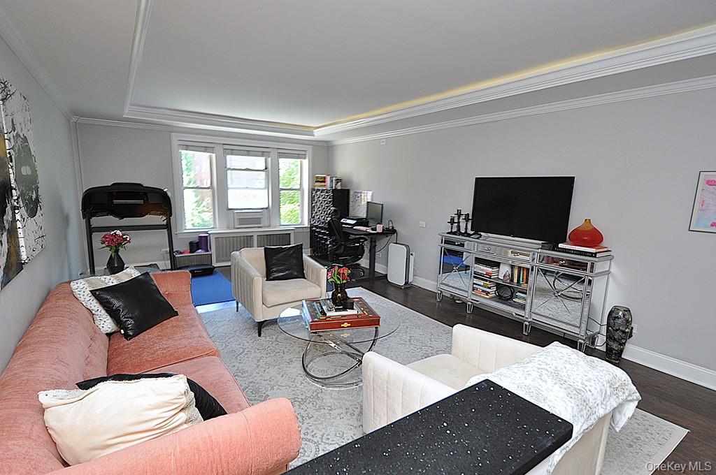 280 Bronxville Road, Unit 4O Bronxville, NY 10708 - Photo 16 of 45