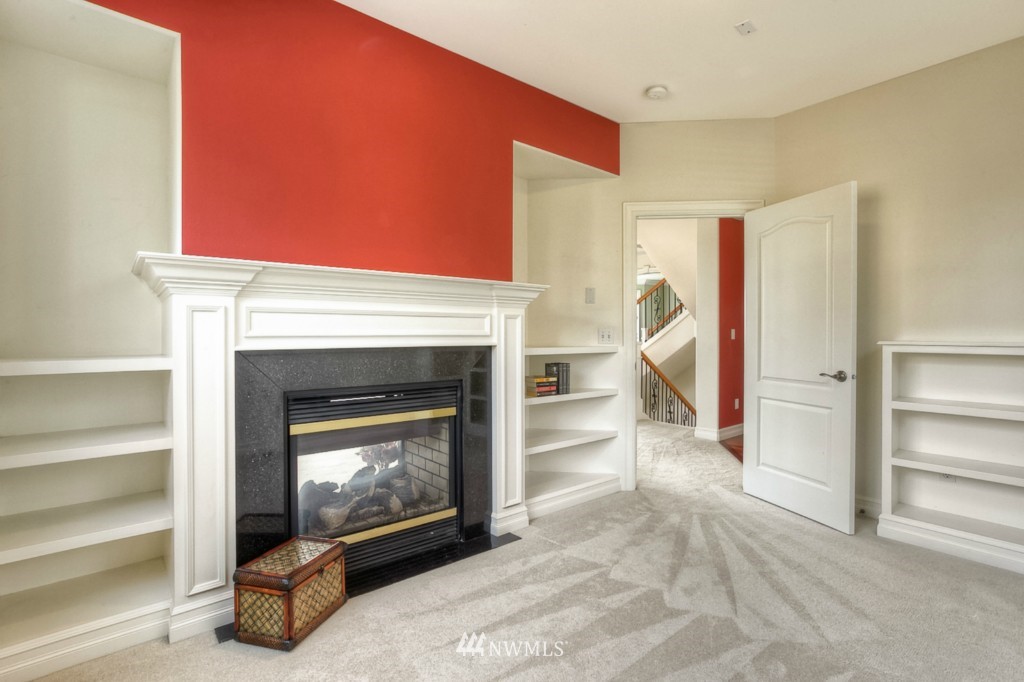 321 Lind Avenue Northwest Renton, WA 98057 - Photo 8 of 14