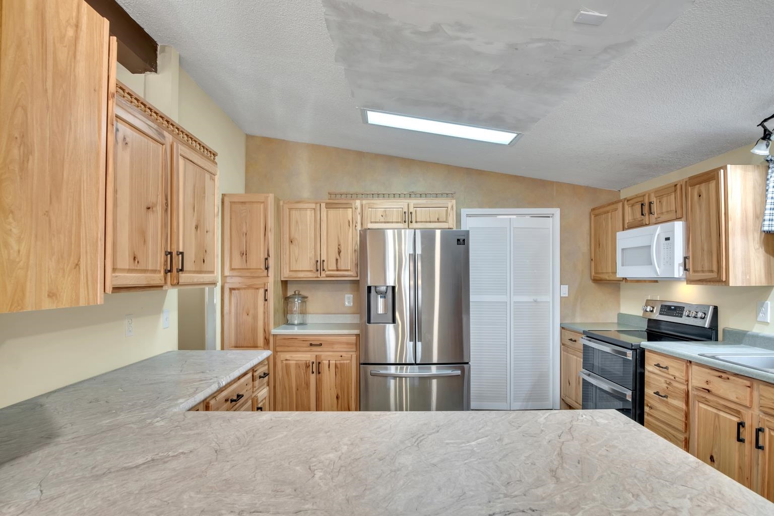 1022 Alamo Newton, KS 67114 - Photo 18 of 36