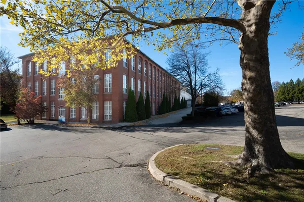 $236,500 | 494 Woonasquatucket Avenue, Unit 209, North Providence, RI 02911