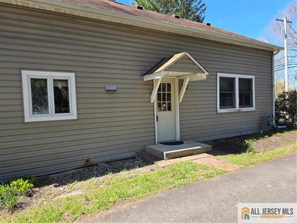 149 Stagecoach Road Millstone Township, NJ 08510 - Photo 3 of 5