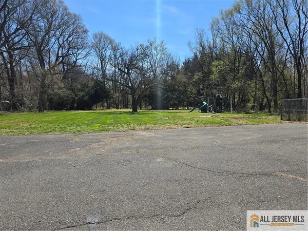 $475,000 | 149 Stagecoach Road, Millstone Township, NJ 08510