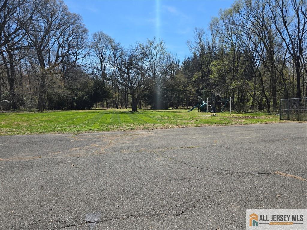 149 Stagecoach Road Millstone Township, NJ 08510 - Photo 4 of 5