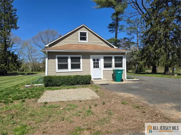 $475,000 | 149 Stagecoach Road, Millstone Township, NJ 08510