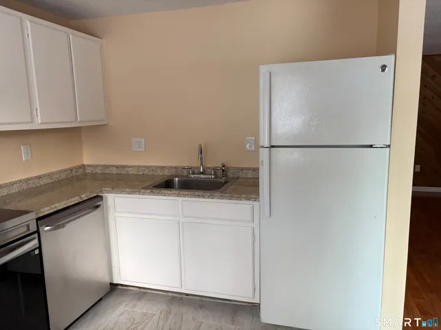 $1,750 | 7 Padanaram Road, Unit I195, Danbury, CT 06811