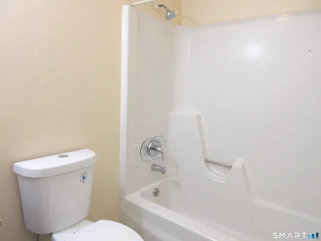 $1,750 | 7 Padanaram Road, Unit I195, Danbury, CT 06811