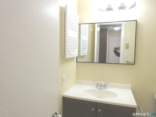 $1,750 | 7 Padanaram Road, Unit I195, Danbury, CT 06811